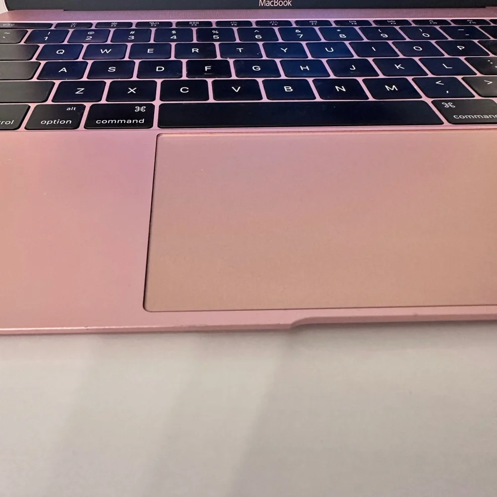 Apple MacBook in Rose with Accessories - Picture 13 of 16